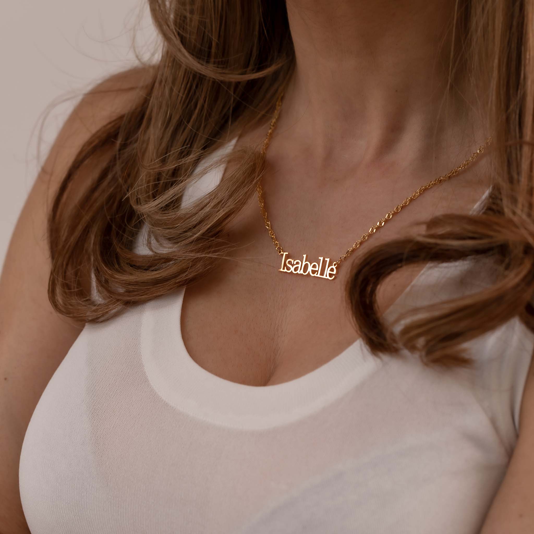 Vivola name necklace - No discoloration